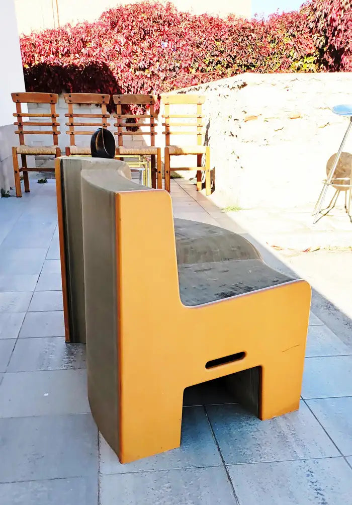 Large Flexible Love Chair by Chishen Chiu