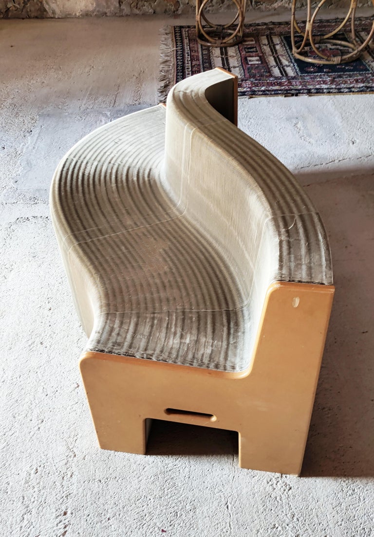 Large Flexible Love Chair by Chishen Chiu