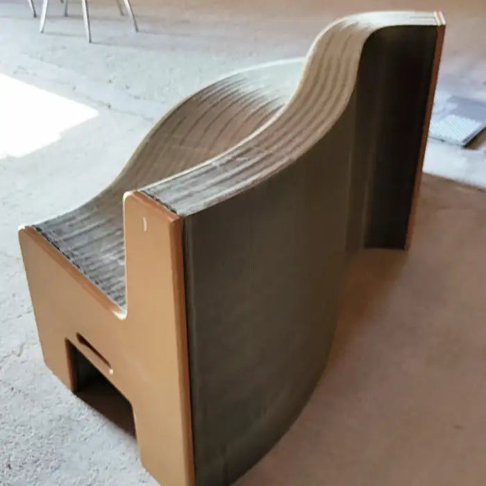 Large Flexible Love Chair by Chishen Chiu