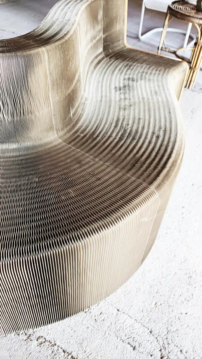 Large Flexible Love Chair by Chishen Chiu